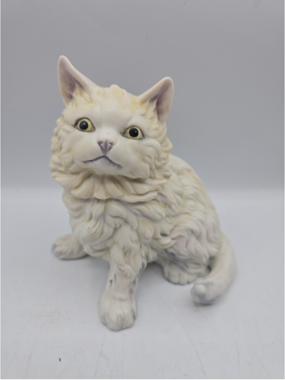 Vintage KPM Konigliche Porzellan Porcelain White Kitty Cat Sitting Long Hair